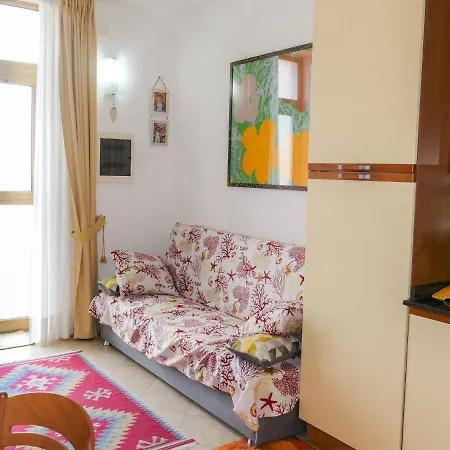 Locazione Turistica La Petit Maison Ferienhaus